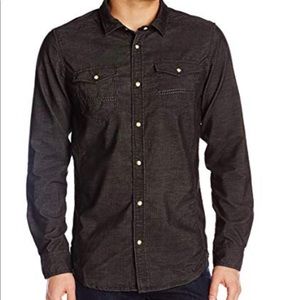 NWOT Praha Kellan Slim Tee